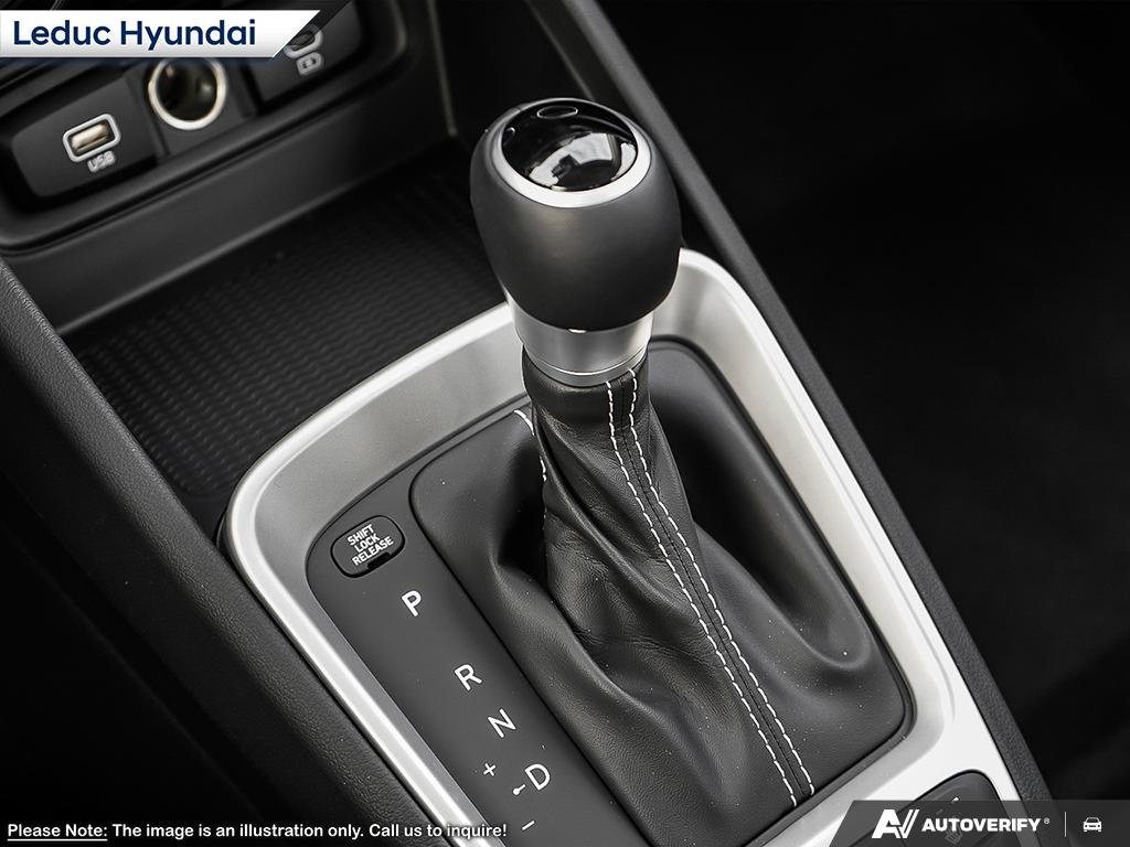 2025 Hyundai Venue Essential-16