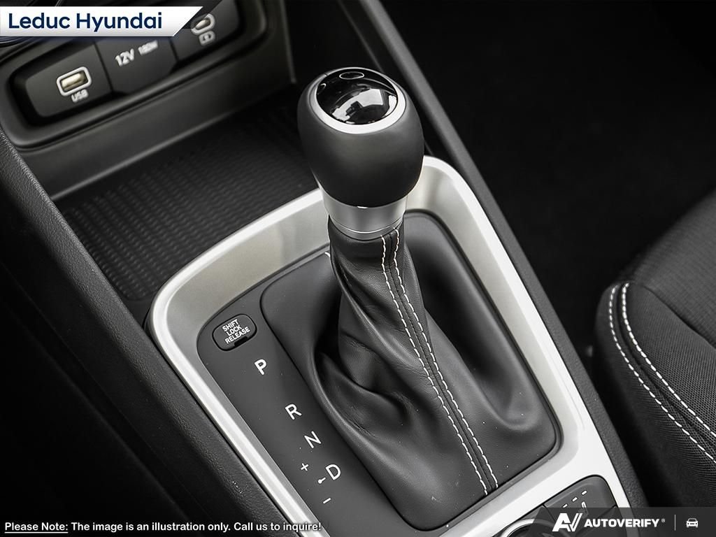 2026 Hyundai Venue Essential Two-tone-5