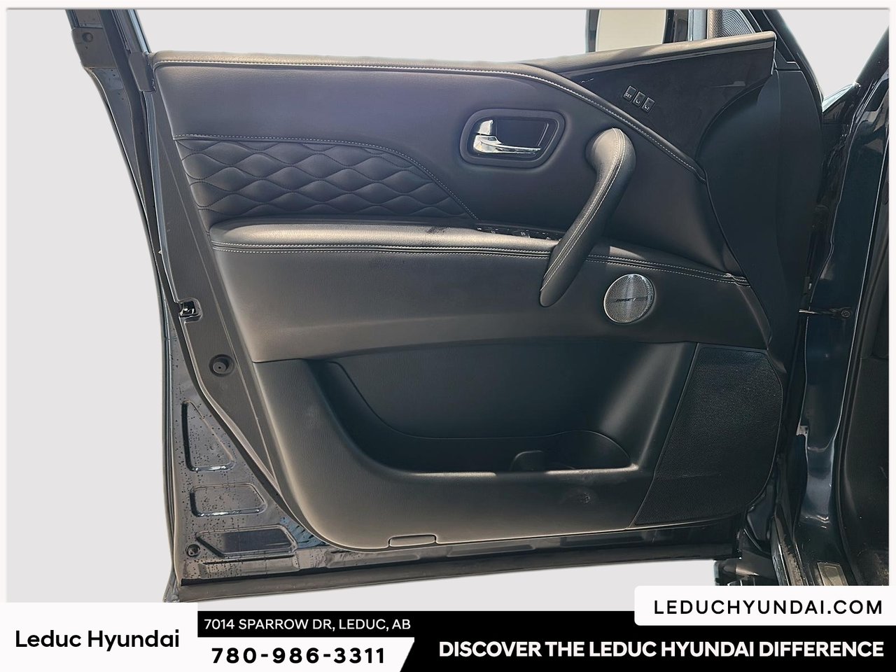 2023 Infiniti QX80 LUXE-12