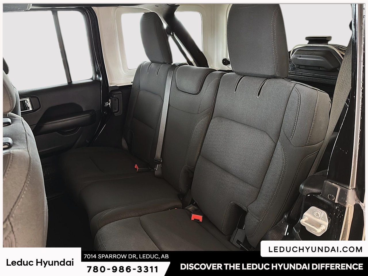 2019 Jeep Wrangler Unlimited Sahara-8