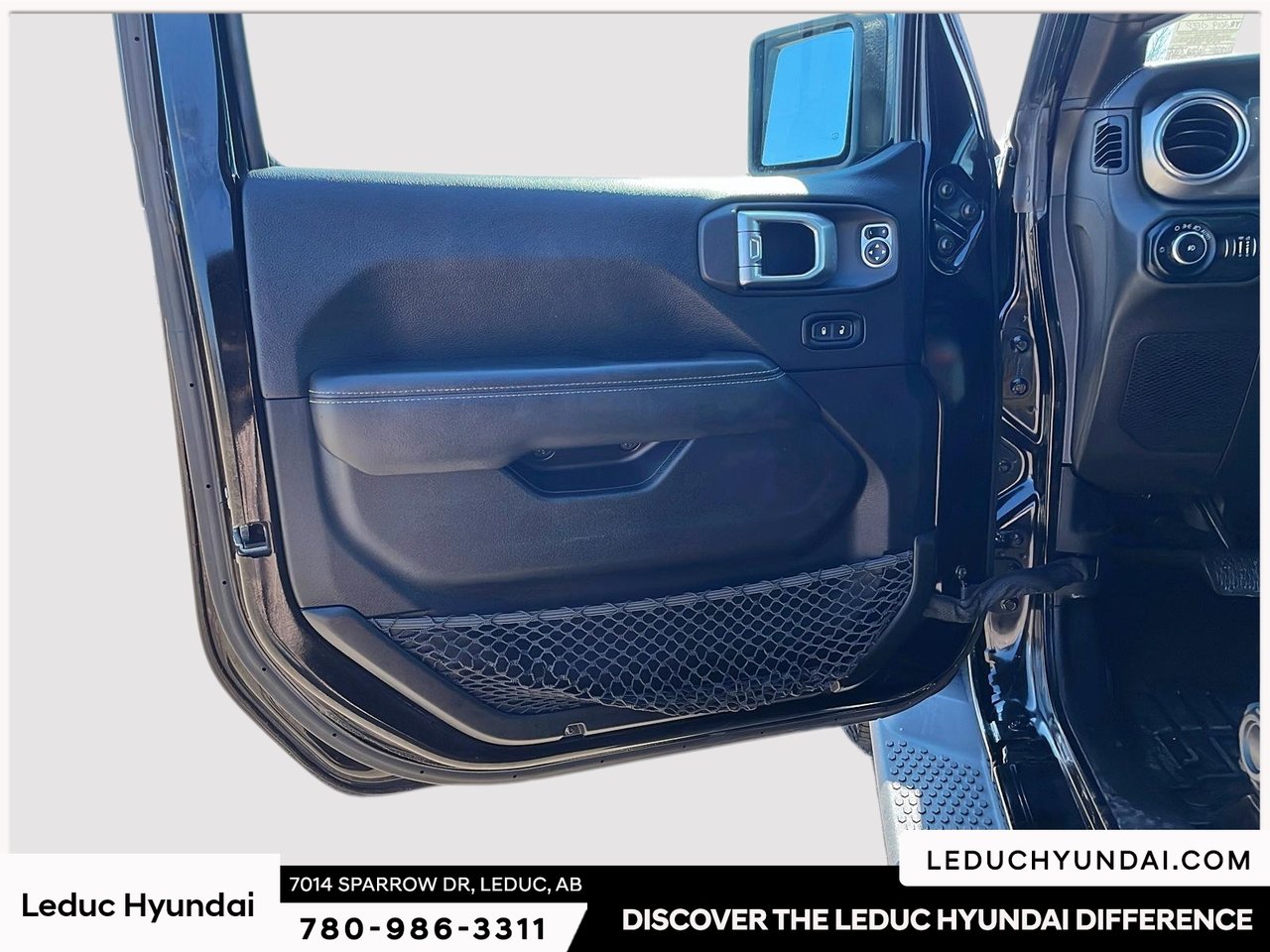 2019 Jeep Wrangler Unlimited Sahara-11