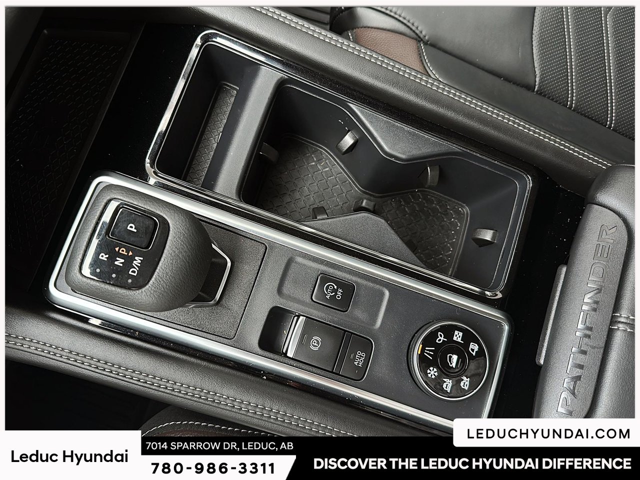 2024 Nissan Pathfinder Platinum-21