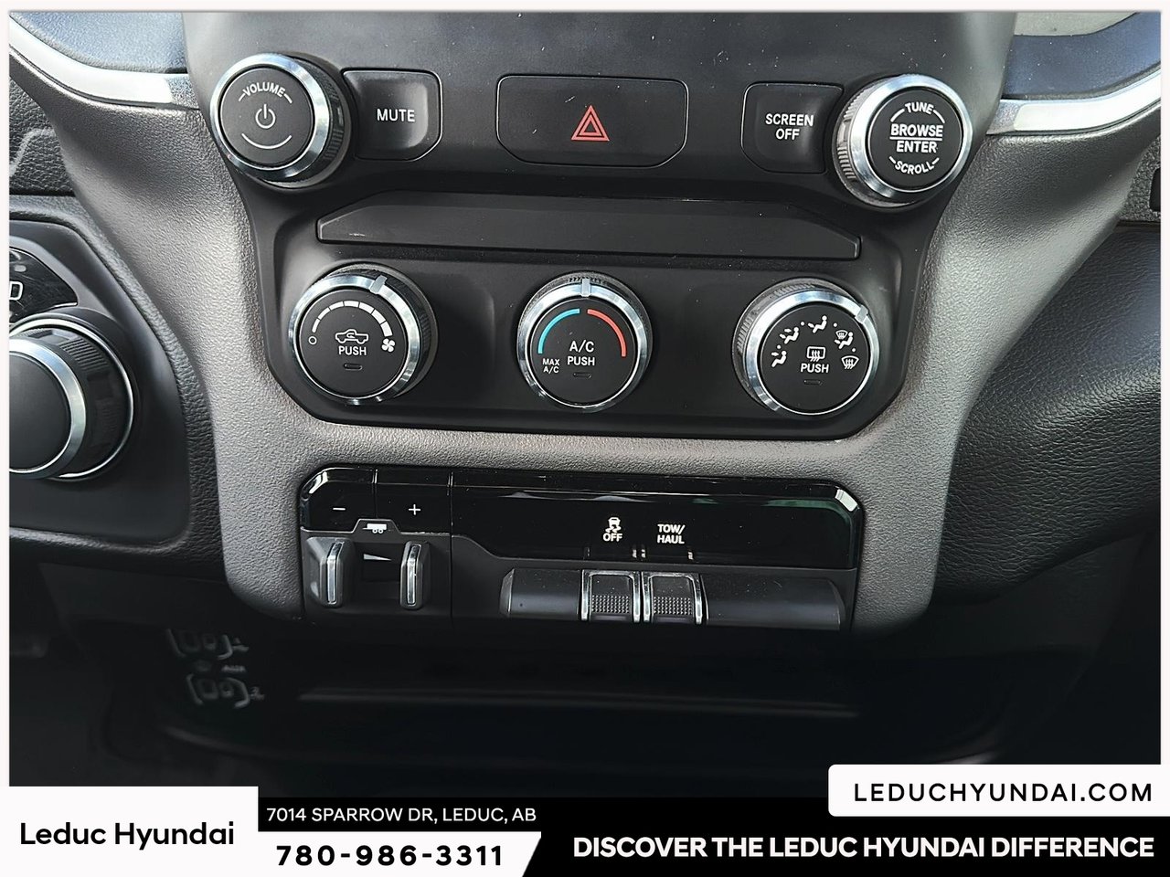 2024 Ram 3500 Big Horn-24