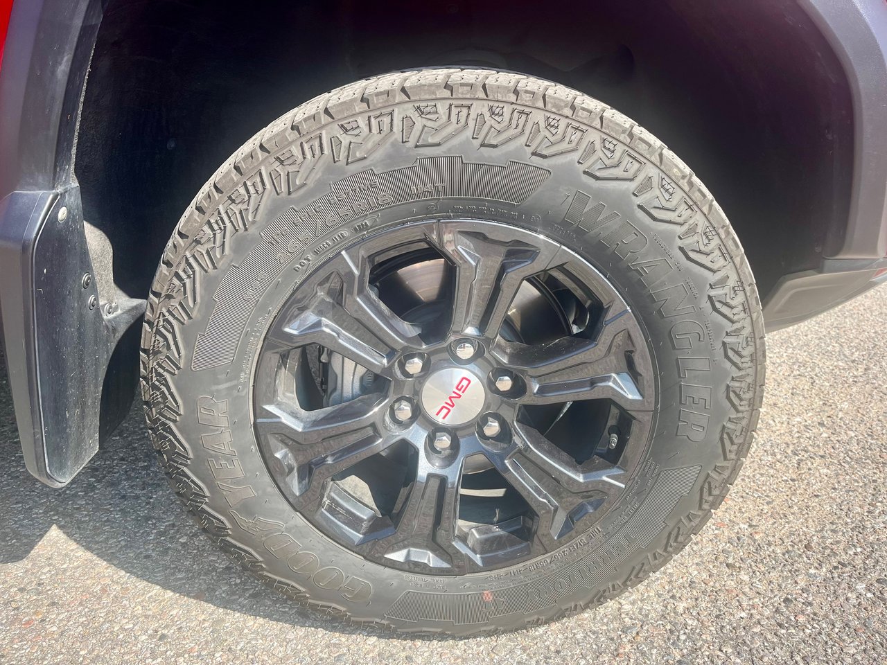 2024 GMC Canyon
