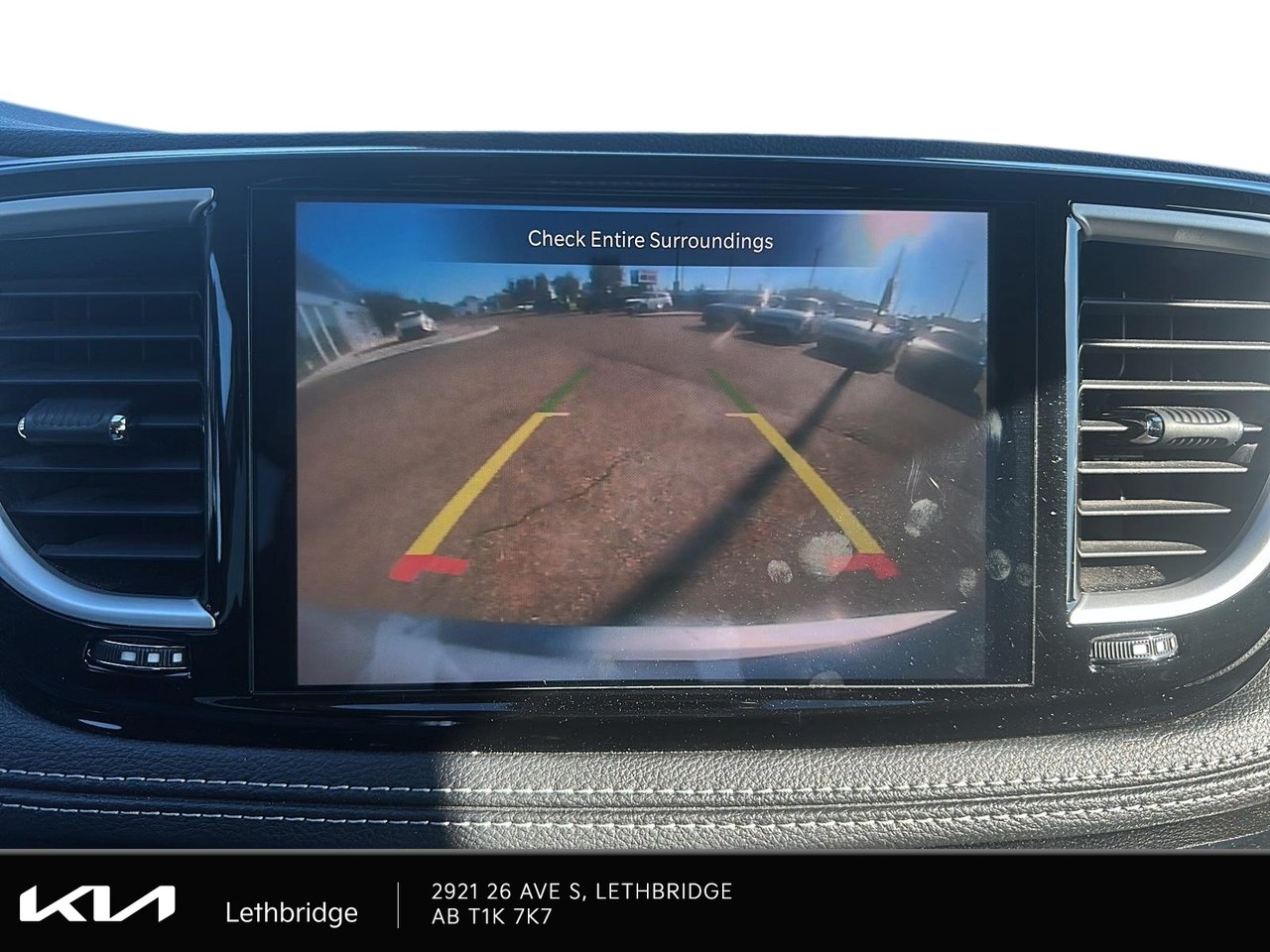2023 Chrysler Pacifica Touring-L-17