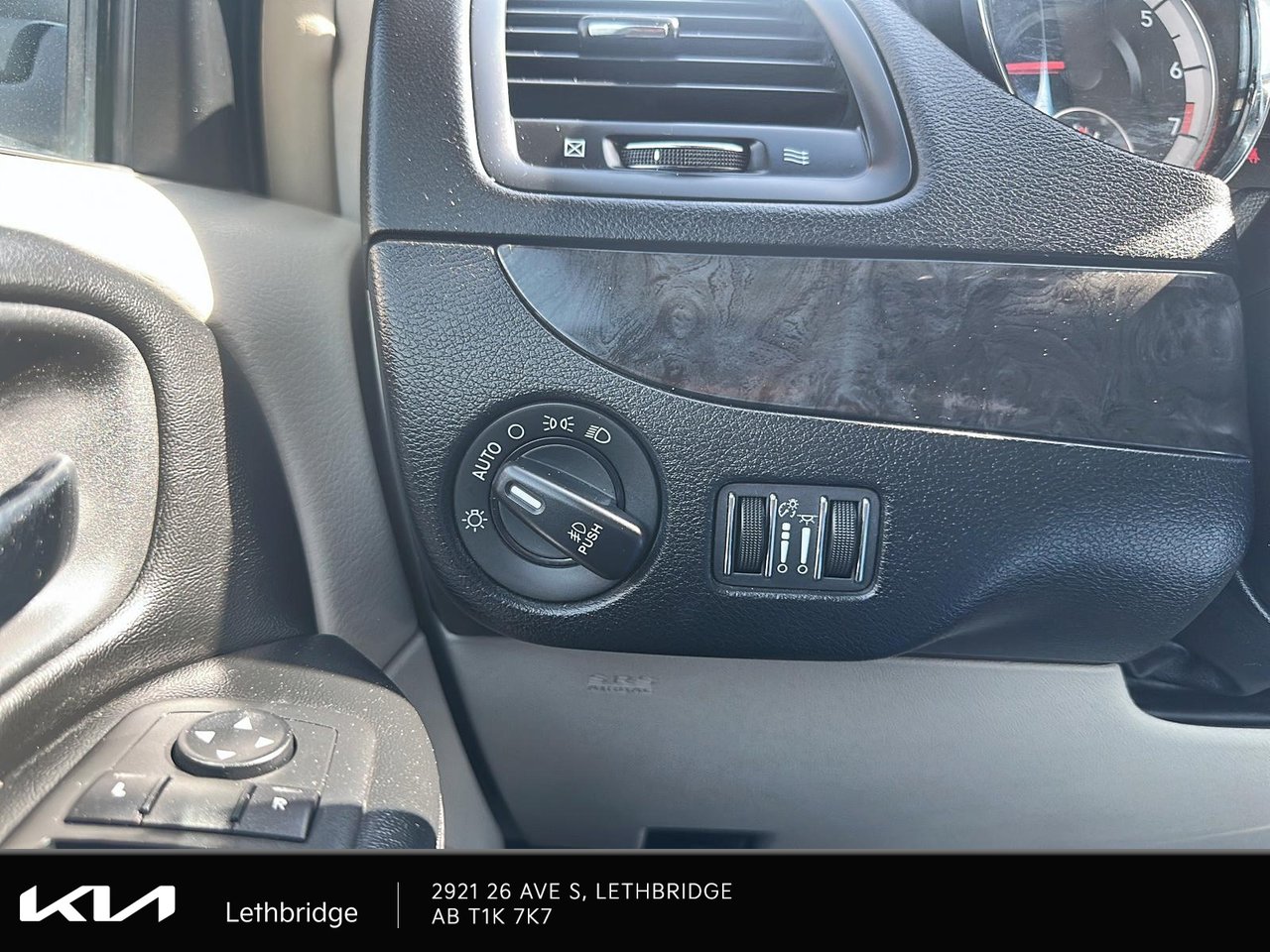 2017 Dodge Grand Caravan Crew-13