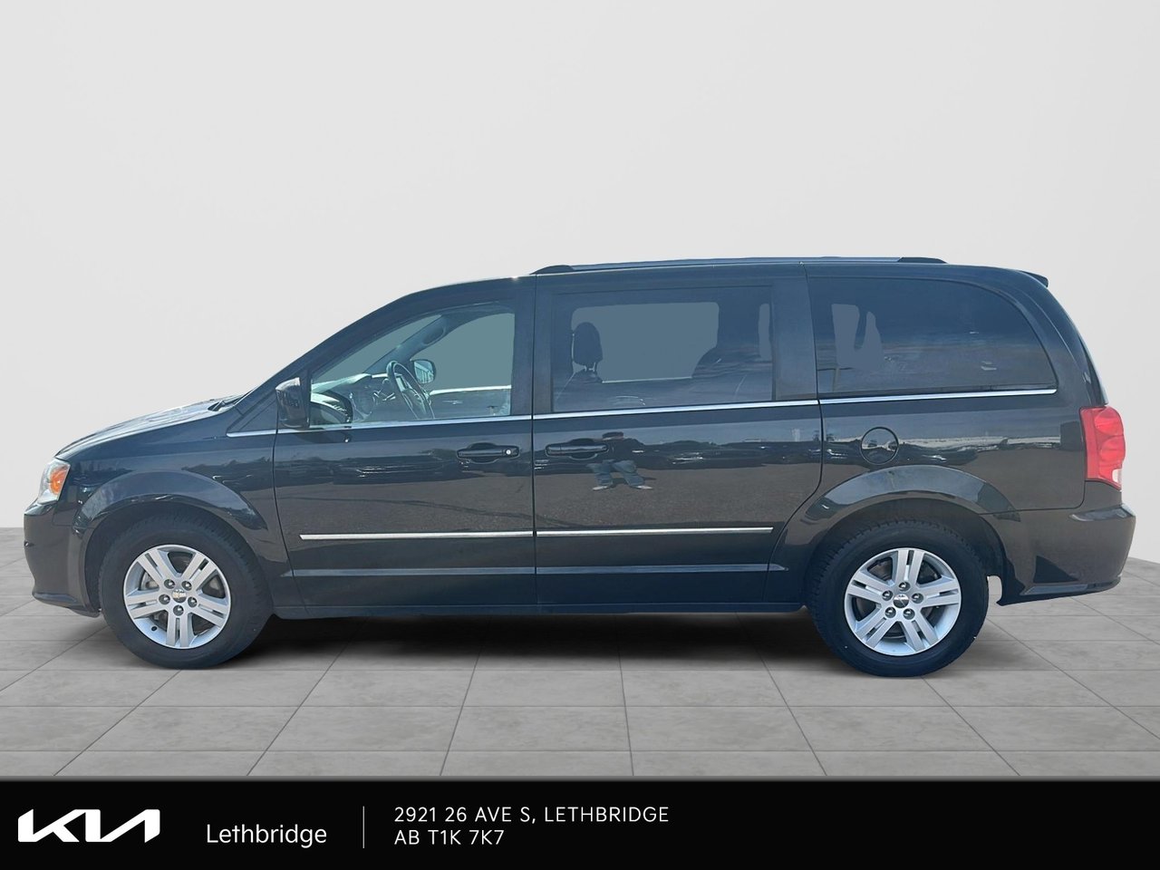 2017 Dodge Grand Caravan Crew-4