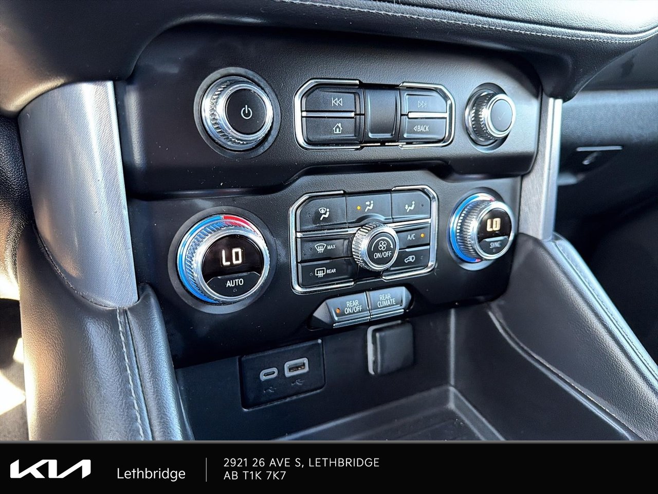 2024 GMC Yukon SLE-22