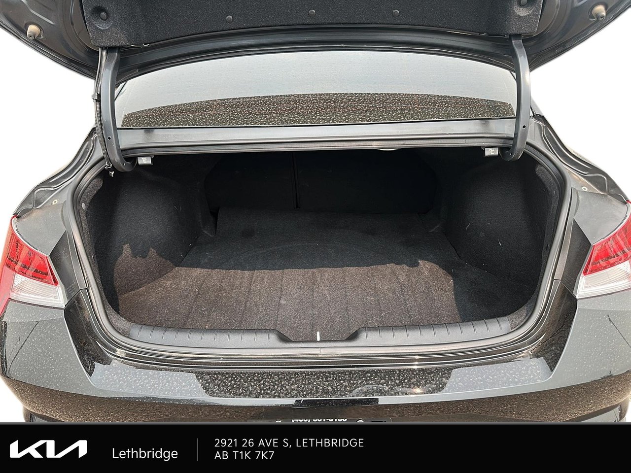 2023 Hyundai Elantra Luxury-5