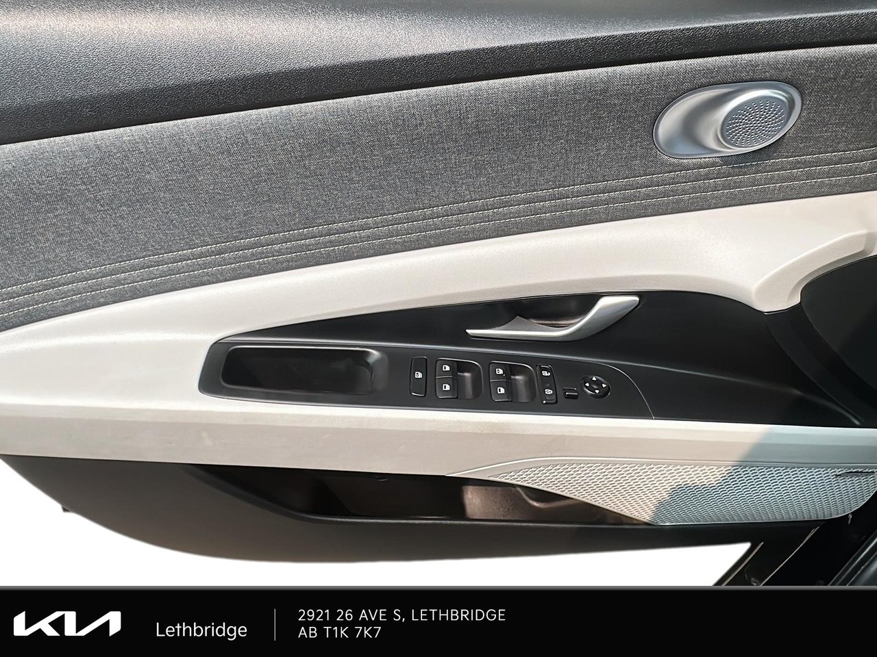 2023 Hyundai Elantra Luxury-10
