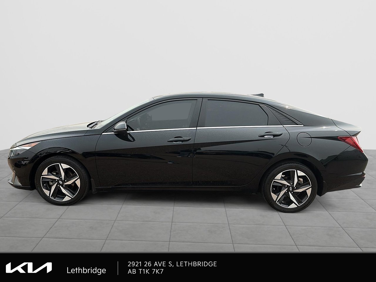 2023 Hyundai Elantra Luxury-4