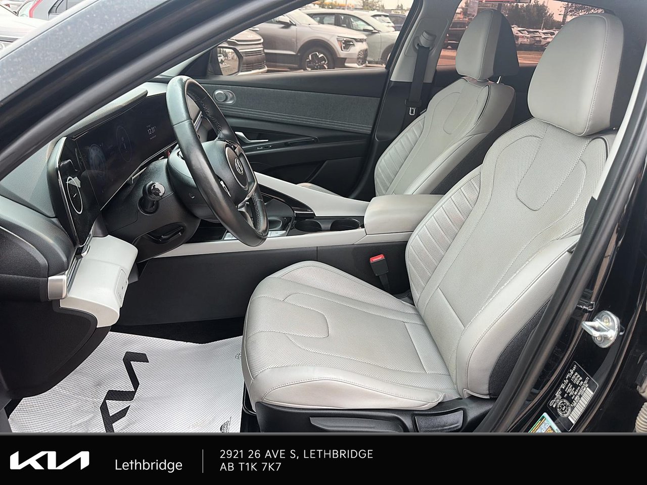 2023 Hyundai Elantra Luxury-7