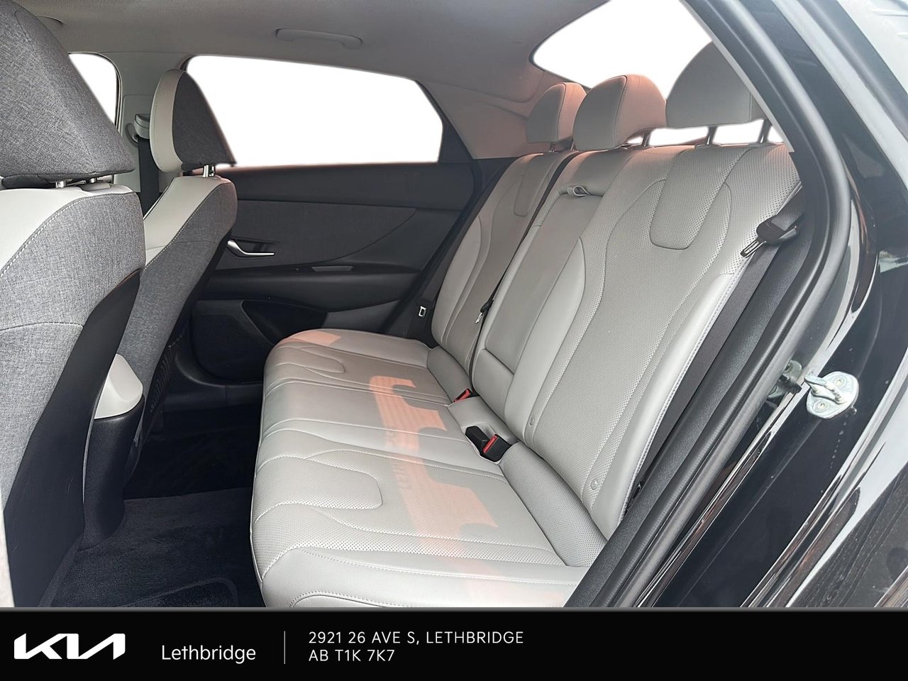 2023 Hyundai Elantra Luxury-8