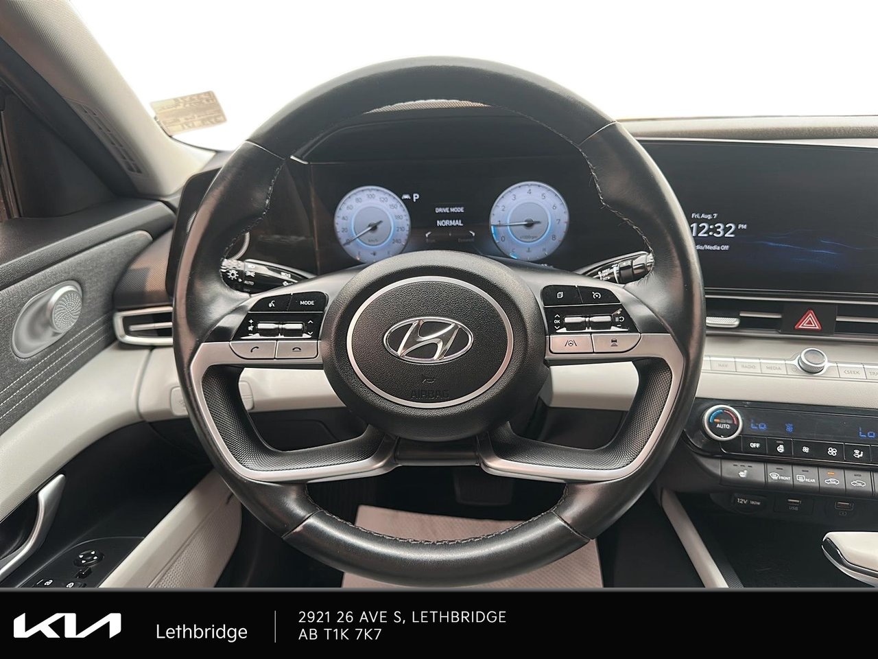 2023 Hyundai Elantra Luxury-11