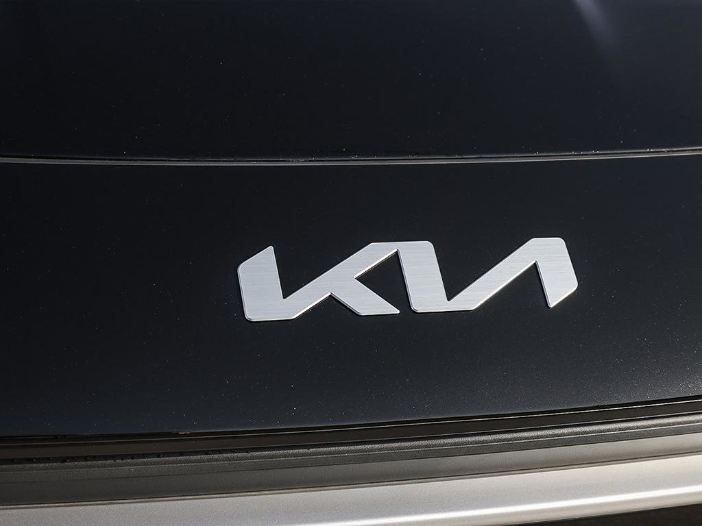 2026 Kia Niro HEV SX-8