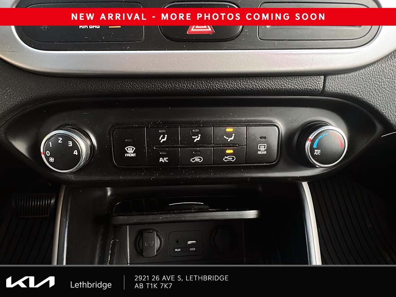 2017 Kia Rondo LX-16