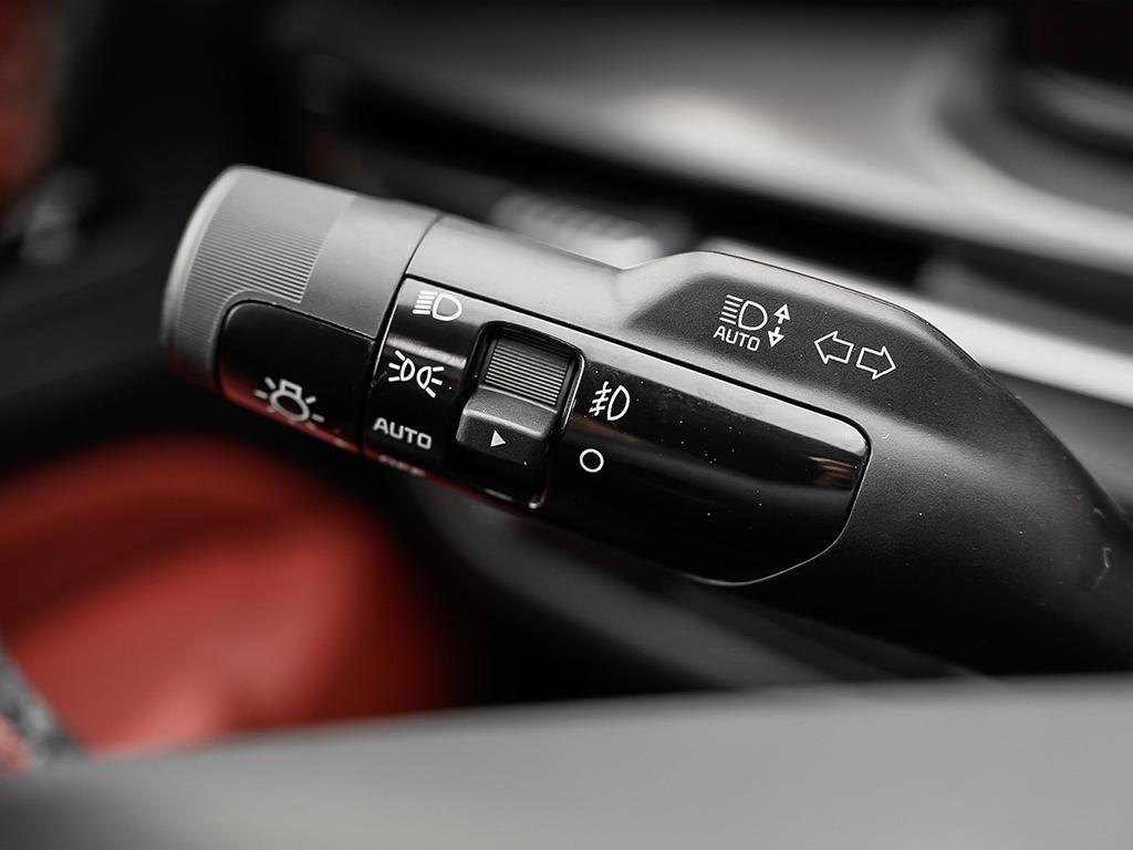 2026 Kia Sportage EX Premium-23