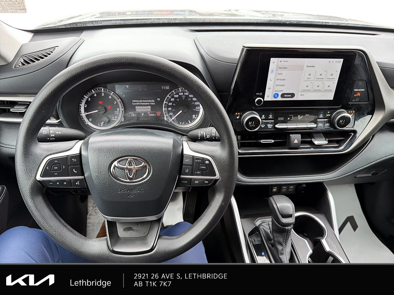 2024 Toyota Highlander LE-12