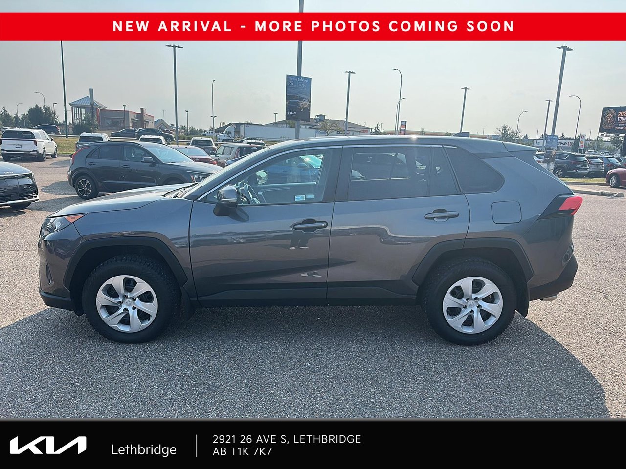 2023 Toyota RAV4 LE-4