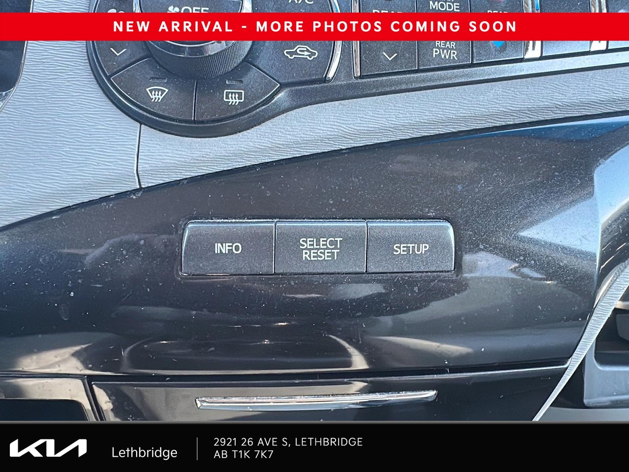 2013 Toyota Sienna LE-18