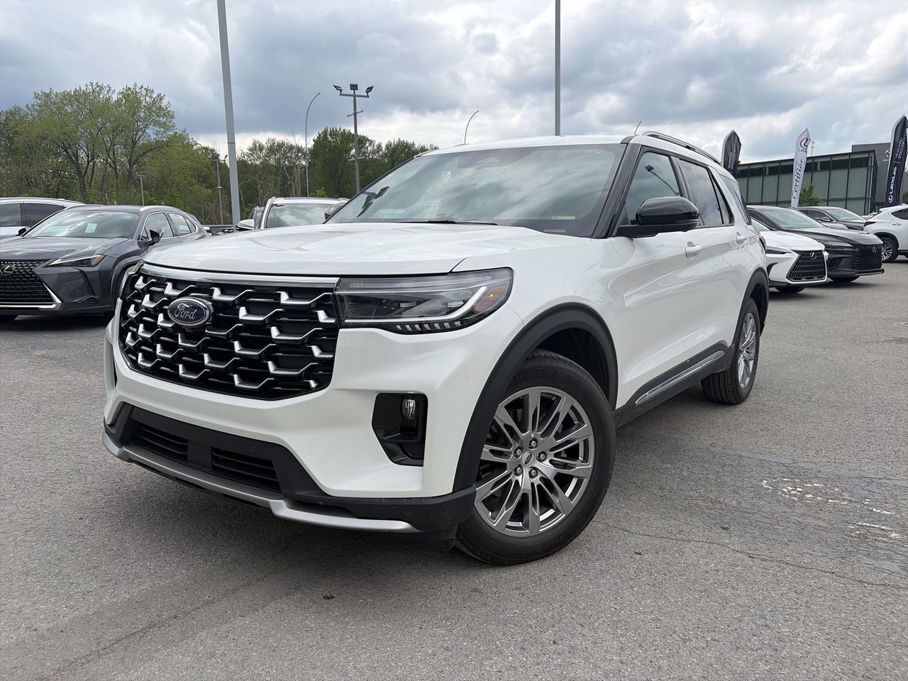 2025 Ford Explorer Platinum AWD