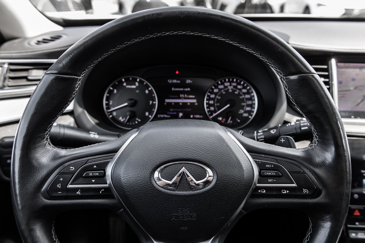 Used 2020 WHITE INFINITI ESSENTIAL / NAVI-GPS / CAMERA 360 / CUIR / MAGS-19 image 17