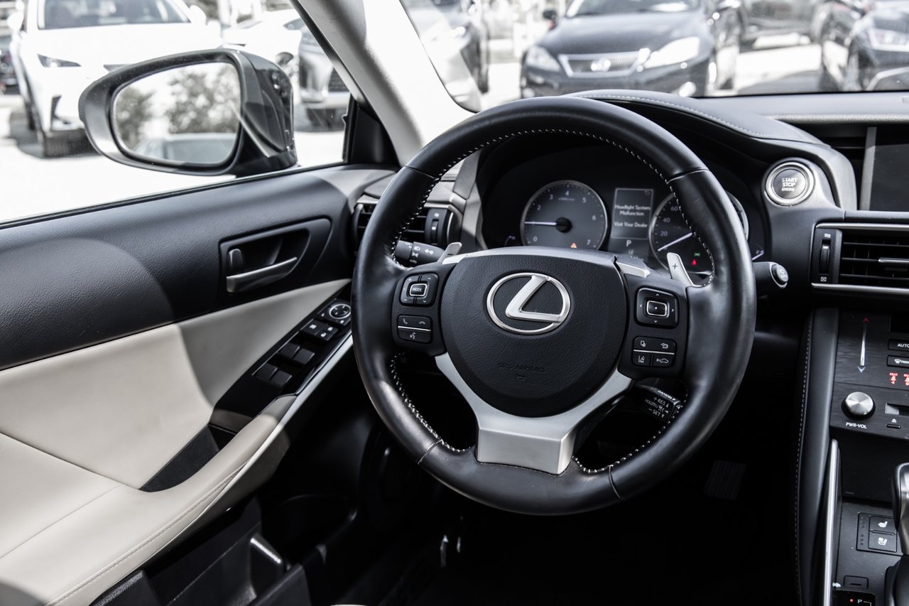 Used 2019 BLACK Lexus PREMIUM / CAMERA / TOIT OUVRANT / MAGS-18