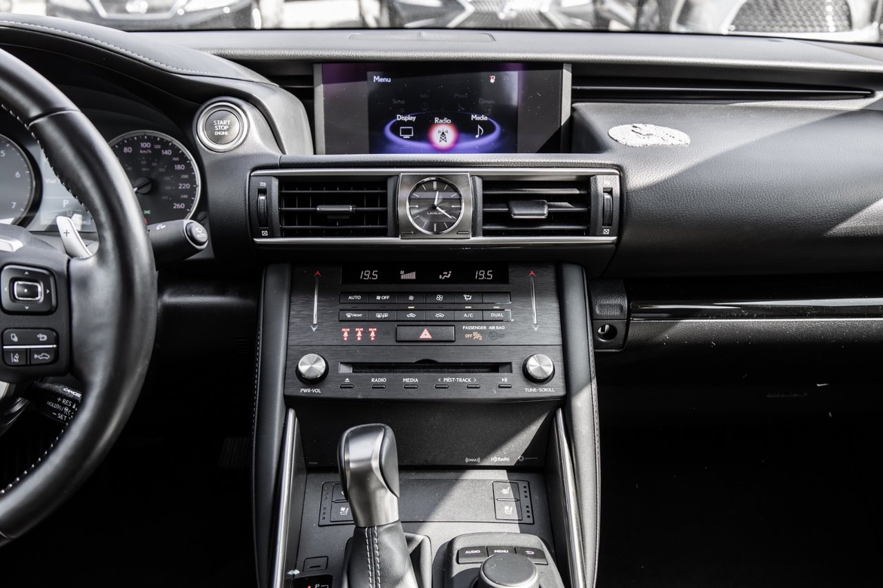Used 2019 BLACK Lexus PREMIUM / CAMERA / TOIT OUVRANT / MAGS-18