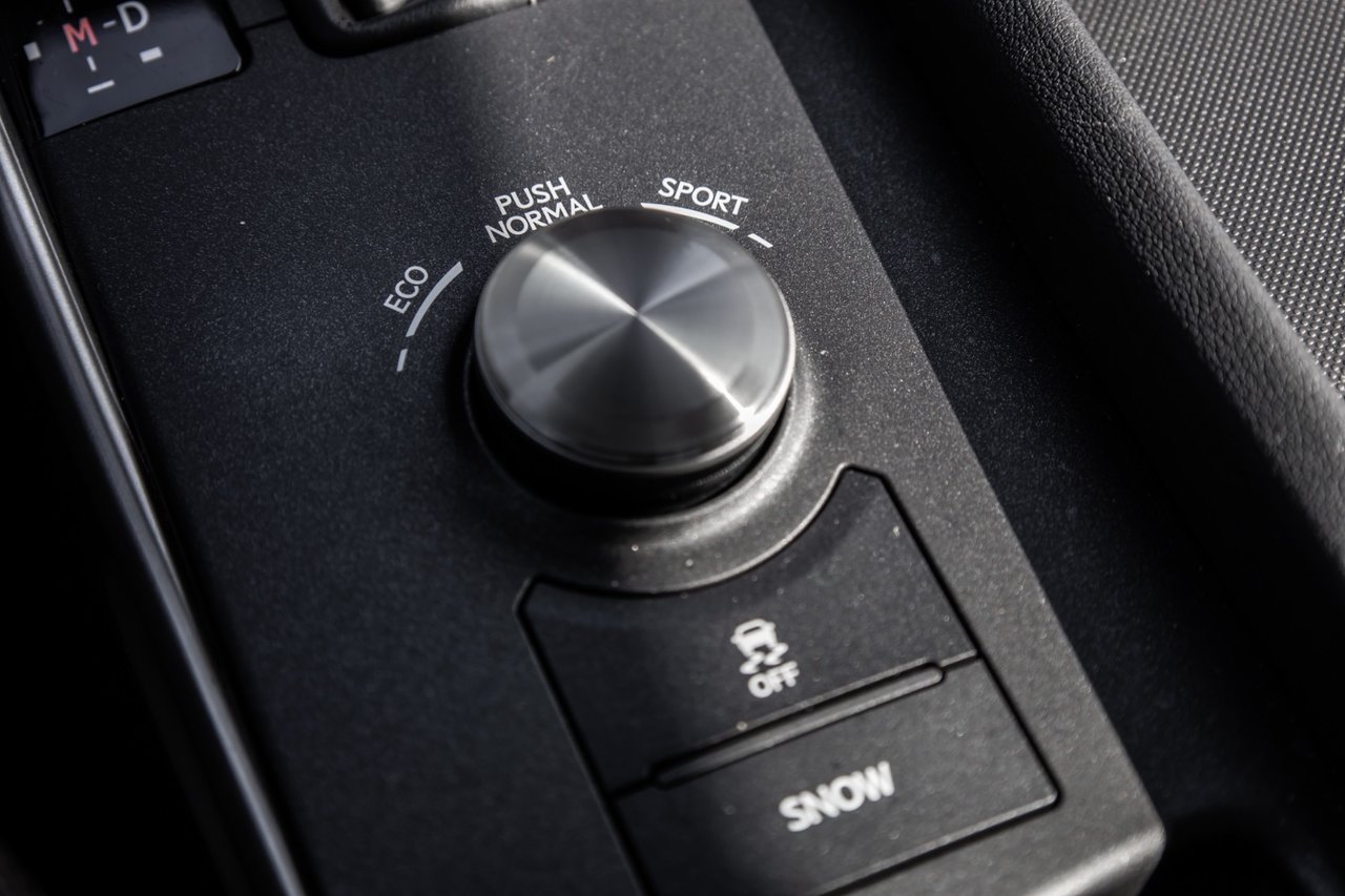 Used 2019 BLACK Lexus PREMIUM / CAMERA / TOIT OUVRANT / MAGS-18