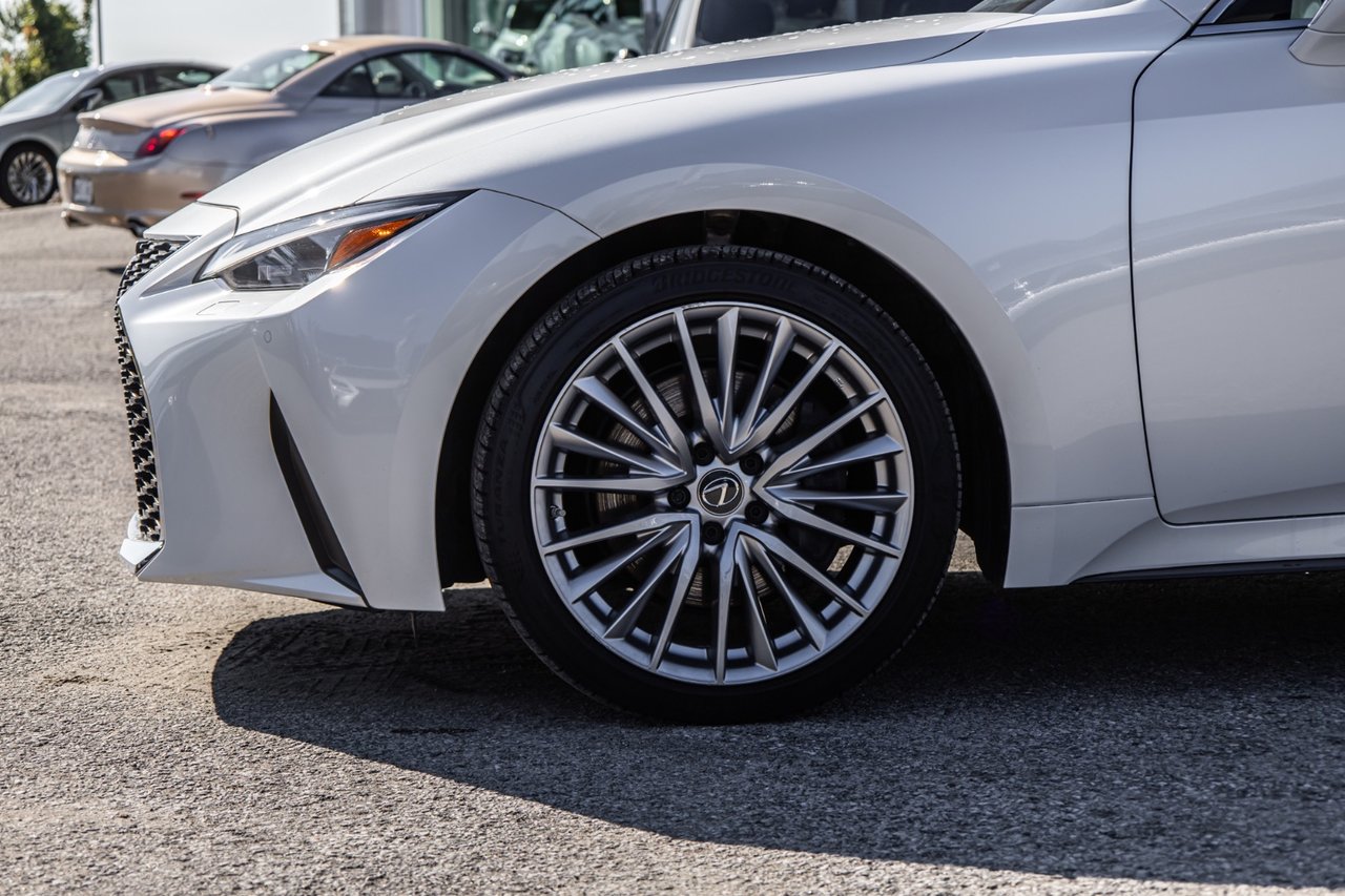 Used 2022 WHITE Lexus ULTRA LUXE / VOLANT CHAUFFANT / TOIT OUVRANT image 8