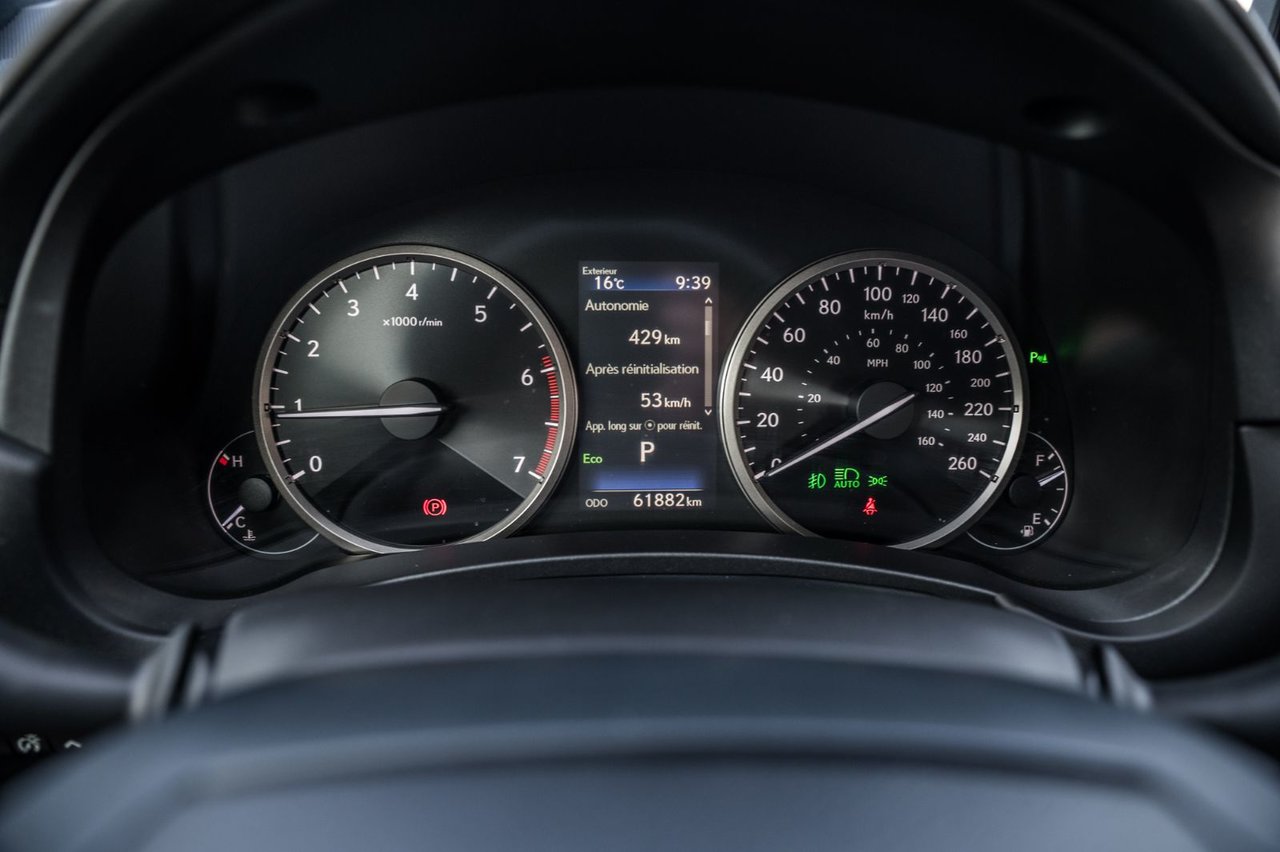 Certified Used 2020 CHARCOAL Lexus BLACK LINE EDITION / CAMERA / TOIT OUVRANT image 19