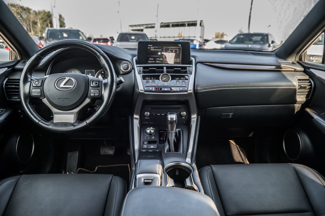 Certified Used 2020 CHARCOAL Lexus BLACK LINE EDITION / CAMERA / TOIT OUVRANT image 30