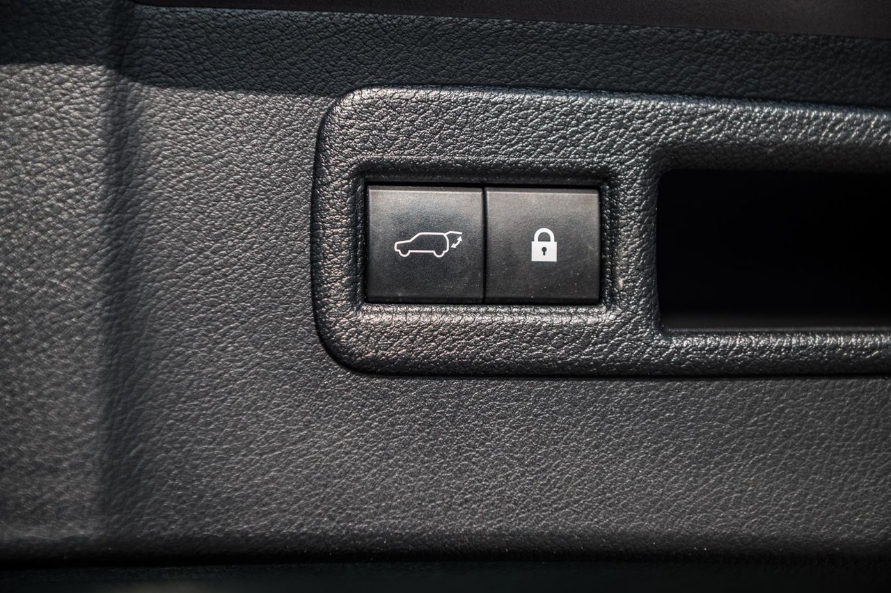 Certified Used 2020 CHARCOAL Lexus BLACK LINE EDITION / CAMERA / TOIT OUVRANT image 10