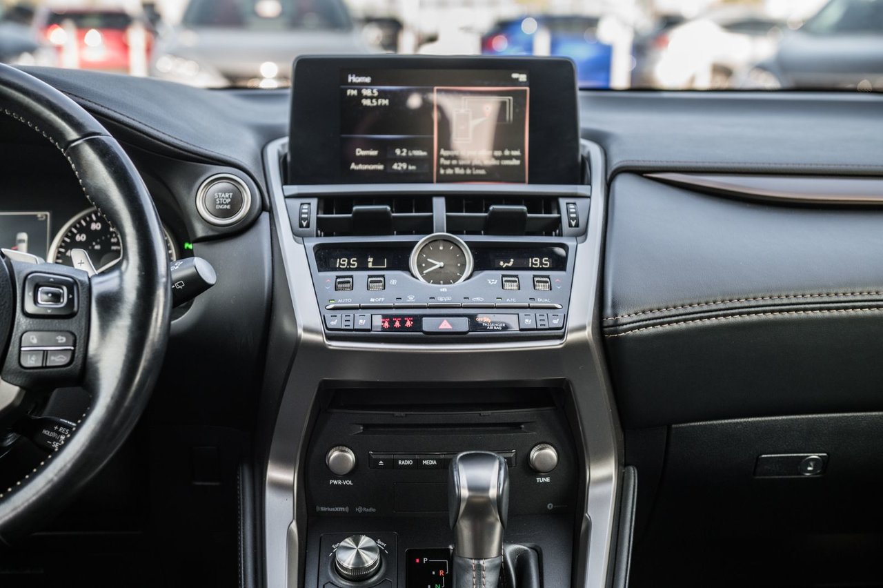 Certified Used 2020 CHARCOAL Lexus BLACK LINE EDITION / CAMERA / TOIT OUVRANT image 32