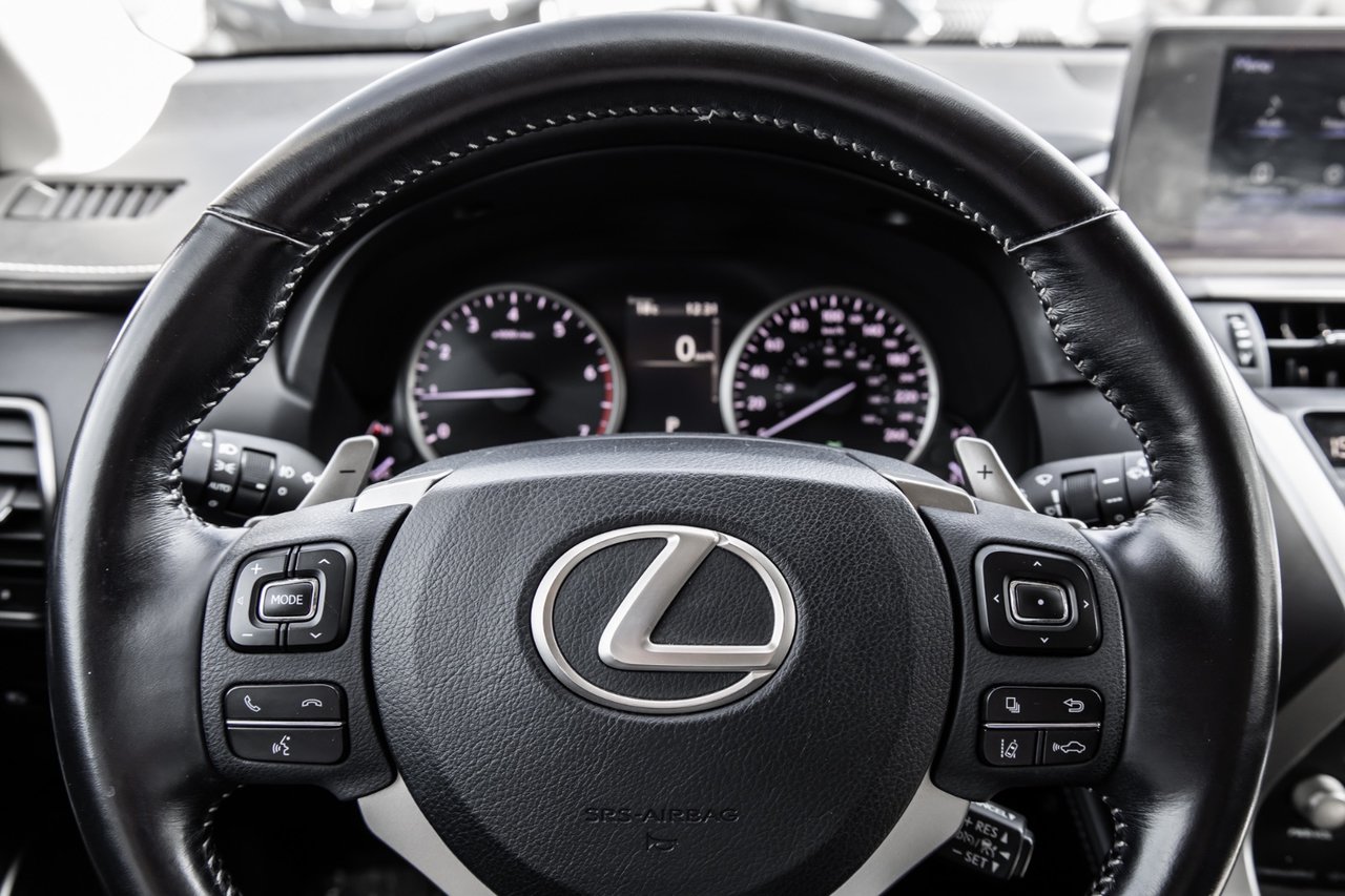 Certified Used 2020 BLACK Lexus SIGNATURE / CAMERA / CUIR / MAGS-17