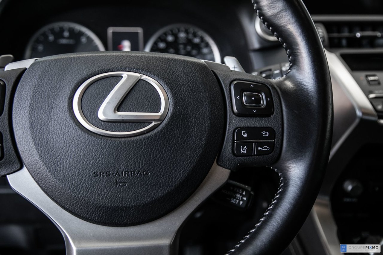 Used 2021 WHITE Lexus BASE / CAMERA / CUIR / APPLE CARPLAY / MAGS-17