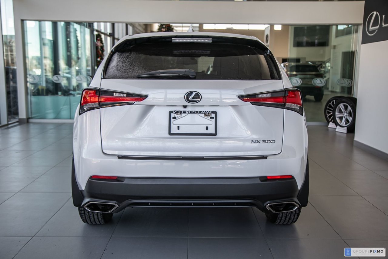 Used 2021 WHITE Lexus BASE / CAMERA / CUIR / APPLE CARPLAY / MAGS-17