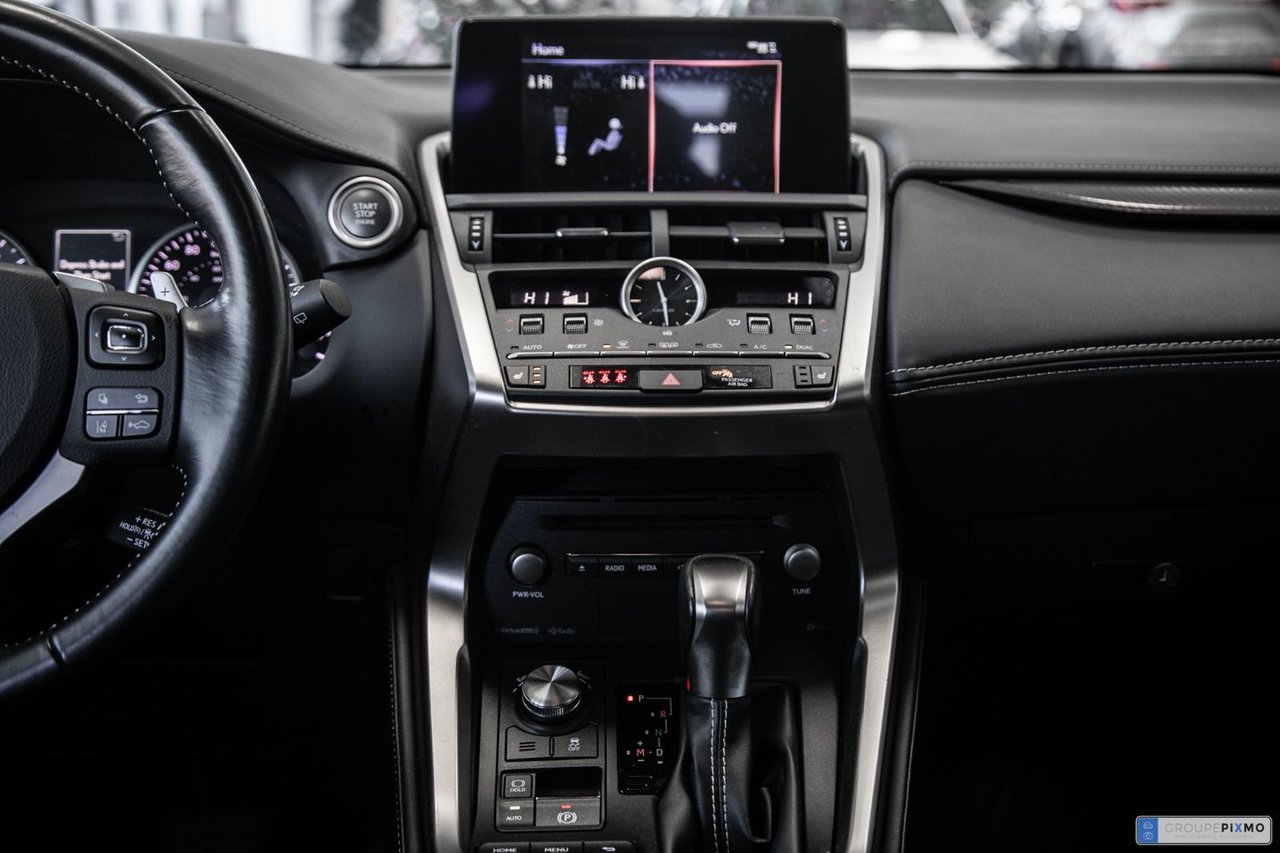 Used 2021 WHITE Lexus BASE / CAMERA / CUIR / APPLE CARPLAY / MAGS-17