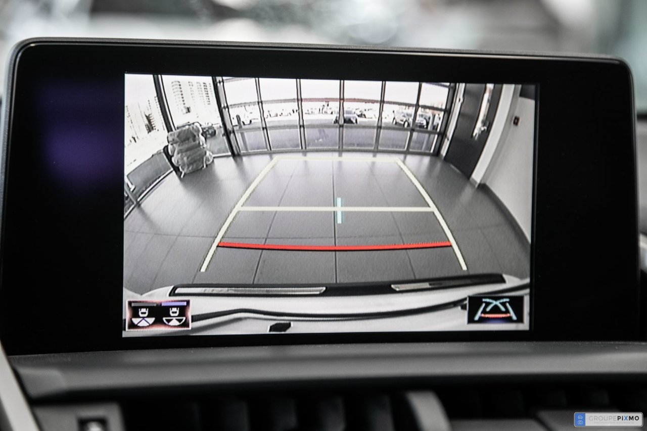 Used 2021 WHITE Lexus BASE / CAMERA / CUIR / APPLE CARPLAY / MAGS-17