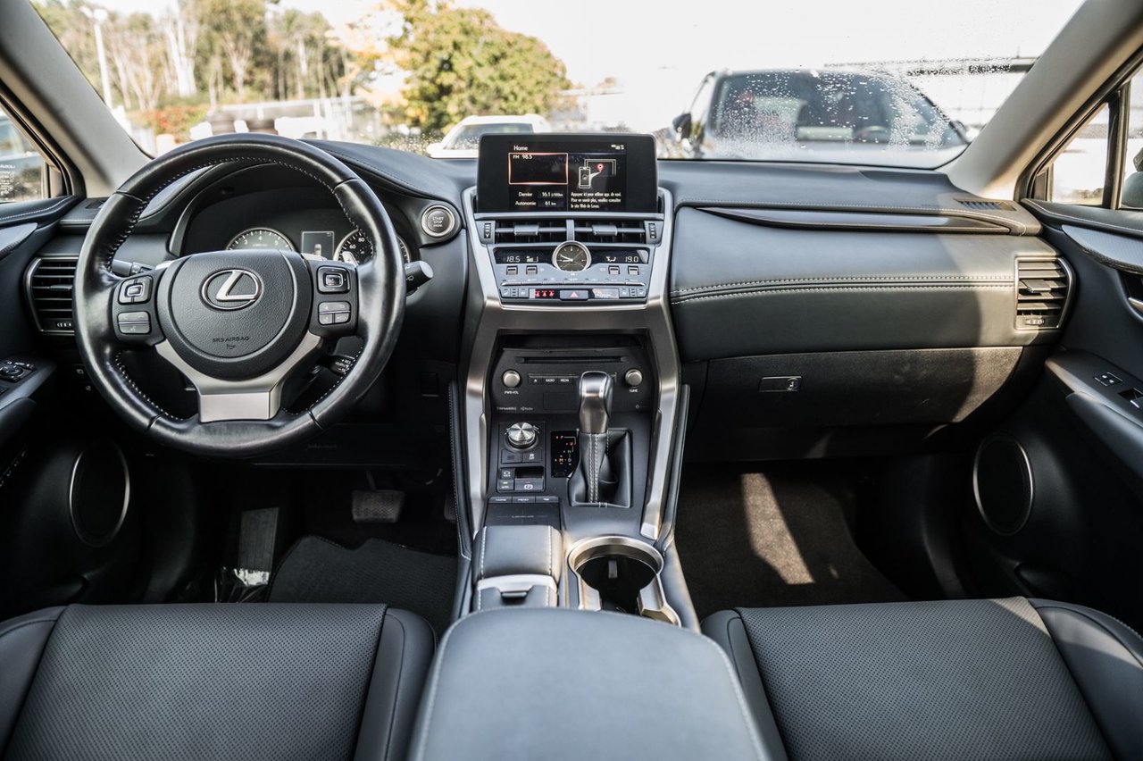 Certified Used 2021 SILVER Lexus PREMIUM / CAMERA / TOIT OUVRANT / MAGS-18