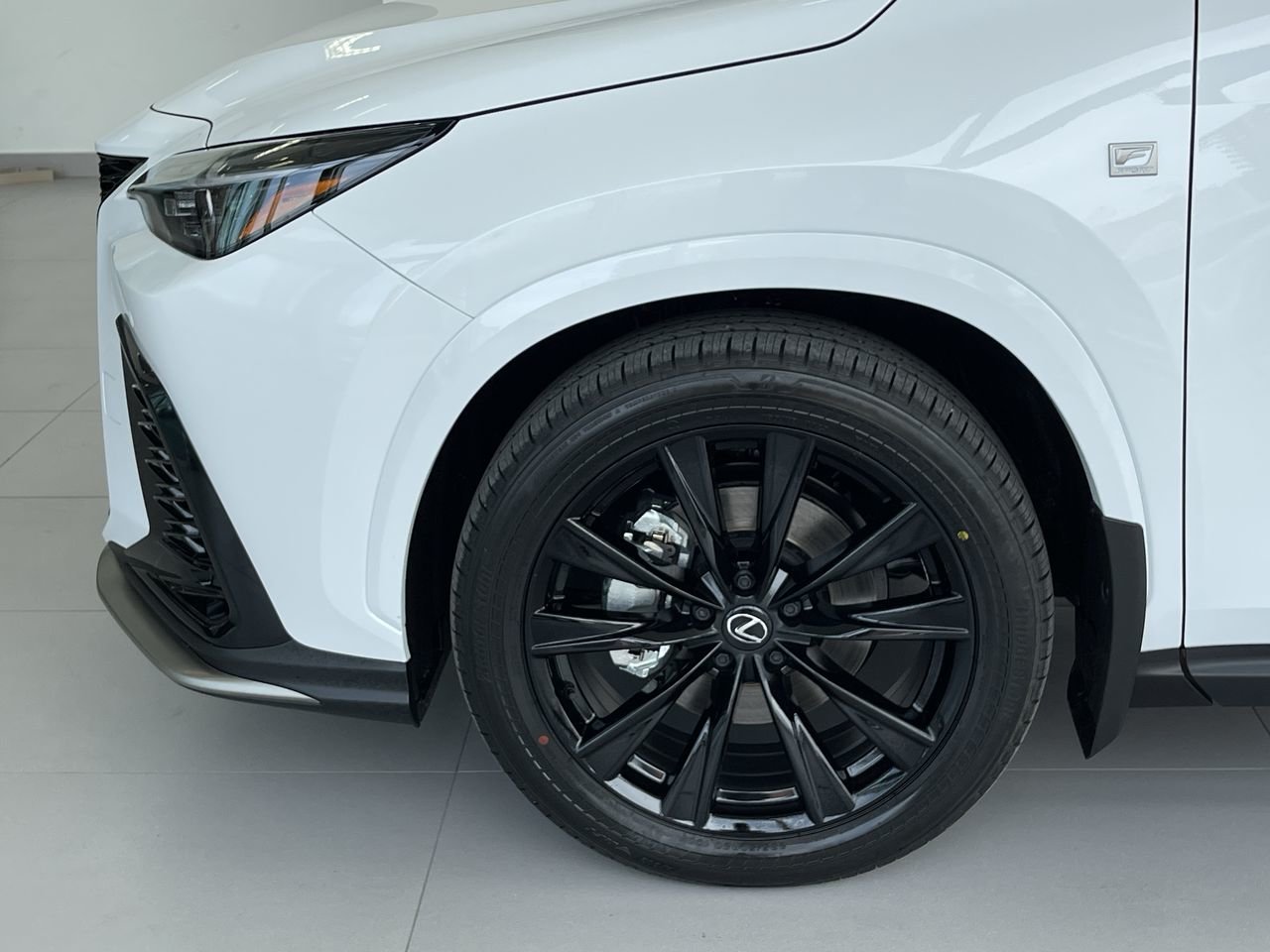 New 2024 Ultra White Lexus F SPORT image 18