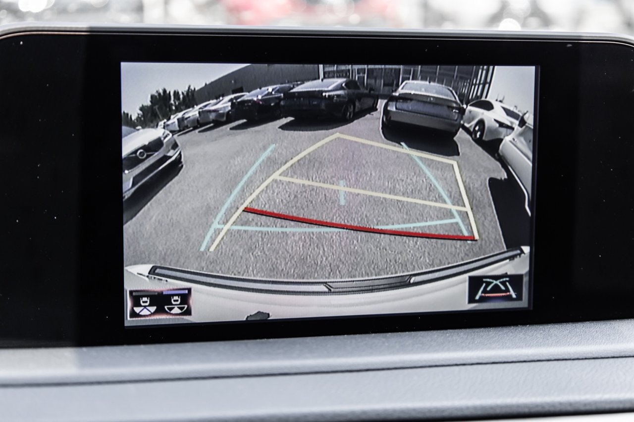 Certified Used 2021 White Lexus PREMIUM / SIÈGES CHAUFFANTS / MAGS 18