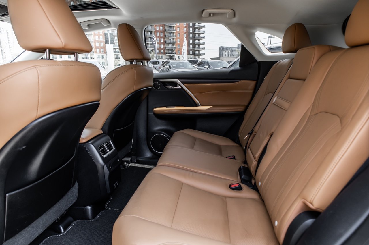 Certified Used 2021 White Lexus PREMIUM / SIÈGES CHAUFFANTS / MAGS 18