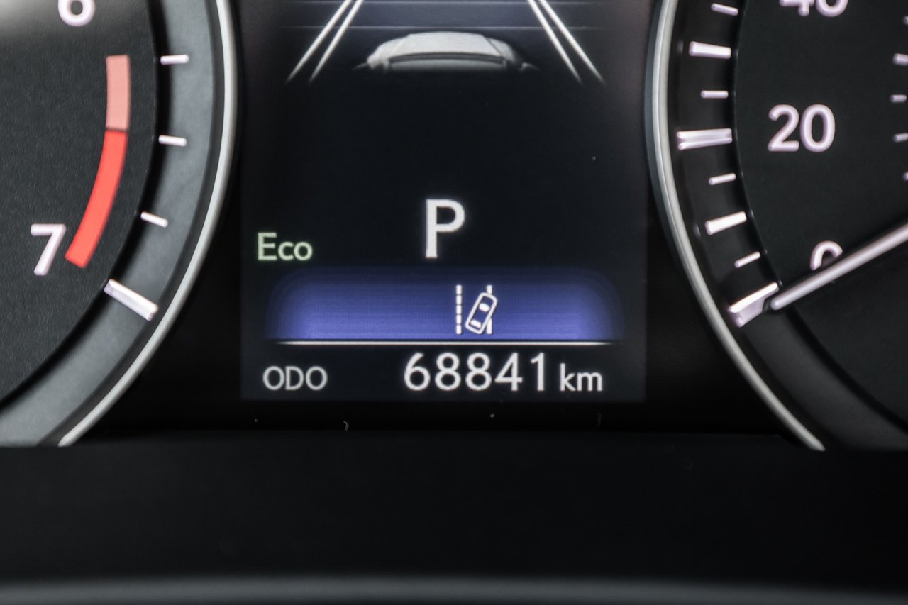 Certified Used 2021 White Lexus PREMIUM / SIÈGES CHAUFFANTS / MAGS 18