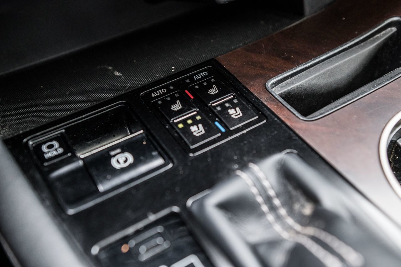 Used 2021 SILVER Lexus PREMIUM / CAMERA / TOIT OUVRANT / APPLE CARPLAY image 24