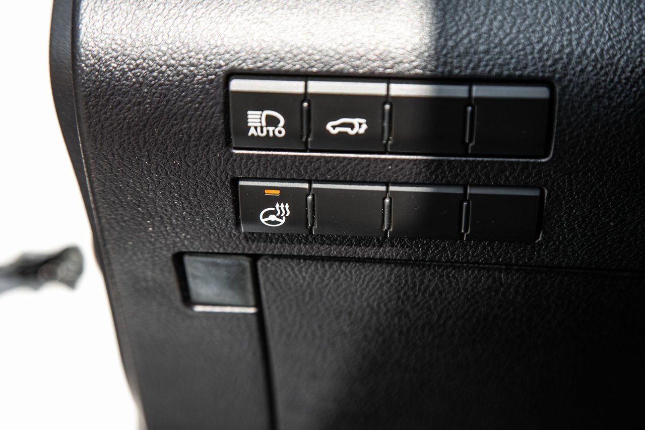 Certified Used 2022 WHITE Lexus LUXURY / NAVI-GPS / CAMERA / CUIR / MAGS-20