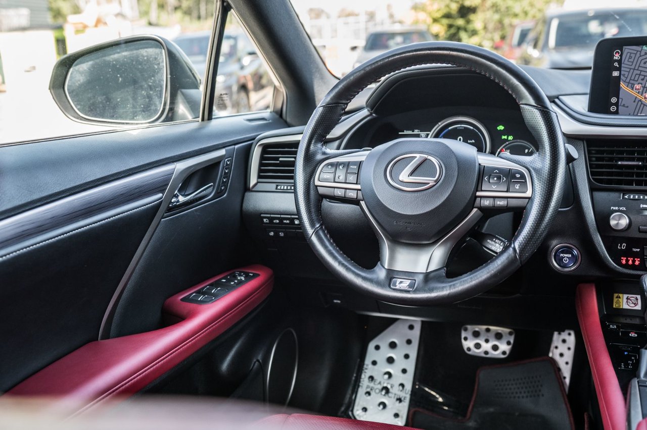 Used 2020 BLACK Lexus F SPORT 3 / NAVI-GPS / CAMERA 360 / PANO / MAGS-20 image 30