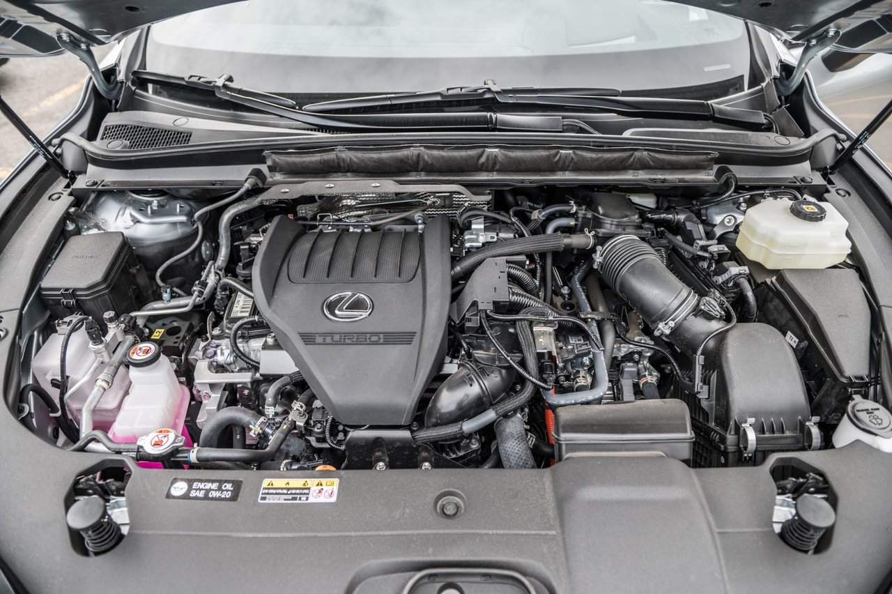 Certified Used 2023 SILVER Lexus 500 FSPORT 2 / GPS / CAMERA 360 / TOIT PANORAMIQUE image 17
