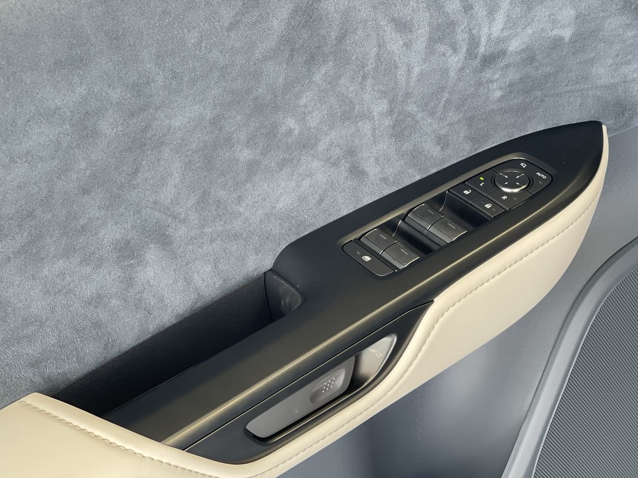 New 2023 Ether with Black Onyx Roof & Hood Lexus EXECUTIVE image 21