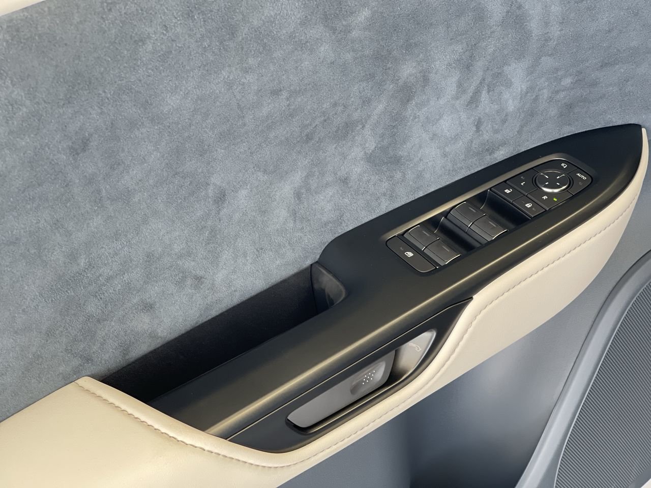 New 2023 Ether Lexus EXECUTIVE image 21